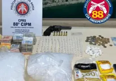 Polícia apreende armas e grande quantidade de drogas em operação no Prado