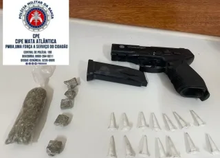 Polícia apreende drogas, espingarda artesanal e simulacro de arma de fogo em Guaratinga