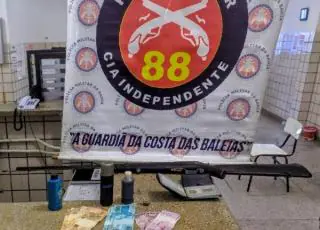 Polícia apreende espingarda em bar após denúncia anônima