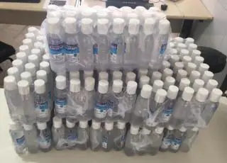 Polícia apreende mais de 260 unidades de álcool gel falsificadas em farmácia da Bahia