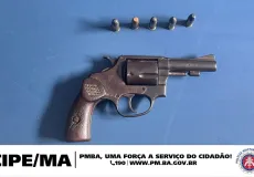 Polícia apreende revólver e munições em ação preventiva em Guaratinga