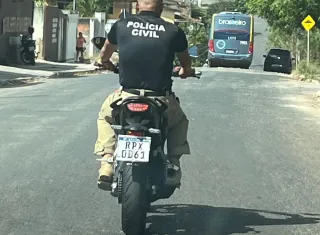 Polícia Civil apura furto de motocicleta após negociação fraudulenta e localiza veículo em revenda de Eunápolis