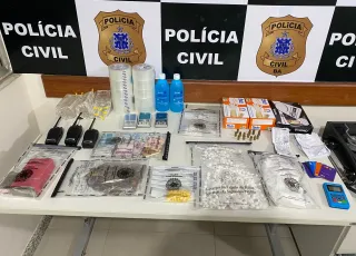 Polícia Civil desarticula mais um imóvel usado pelo tráfico e apreende drogas, munições e dinheiro em Eunápolis