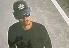 Polícia Civil divulga imagem de assassino de Emanuel Messias dentro de loja no Centro de Teixeira de Freitas