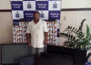Polícia Civil do Prado recupera televisores, receptores de parabólica, DVD e centenas de caixas de cerveja