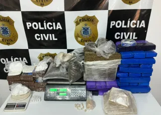  Polícia Civil e Militar apreendem mais de meio milhão em drogas em operação conjunta em Eunápolis