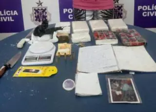 Polícia Civil encontra 7 kg de cocaína em piso falso