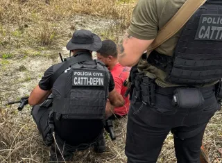 Polícia Civil impede sequestro, resgata vítima em área de mata e apreende arma de fogo em Eunápolis