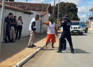 Polícia Civil realiza reprodução simulada do homicídio de Ronivon, ocorrido em Ibirapuã