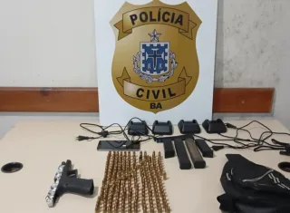 Polícia Civil recupera veículo roubado e apreende arma, munições e materiais ilícitos em Eunápolis