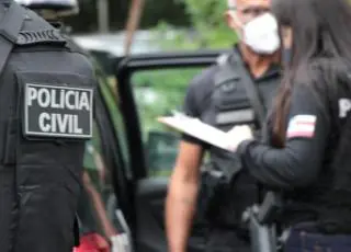 Polícia cumpre mandado em casa de vereador suspeito de Rachadinha