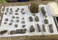 Polícia Militar apreende adolescente com drogas em Teixeira de Freitas