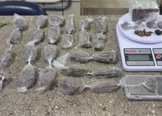 Polícia Militar apreende adolescente com drogas em Teixeira de Freitas