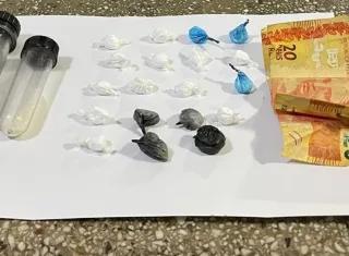 Polícia Militar apreende adolescentes com cocaína em Teixeira de Freitas