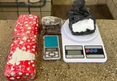 Polícia Militar apreende drogas e balanças de precisão usadas por traficantes em Teixeira de Freitas