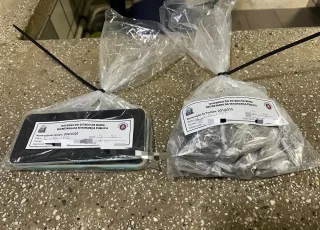 Polícia Militar apreende drogas e detém adolescentes em Itamaraju