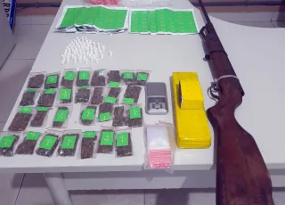Policia Militar apreende grande quantidade de drogas e arma artesanal em Itabatã