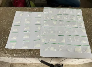 Polícia Militar apreende papelotes de cocaína em Teixeira de Freitas