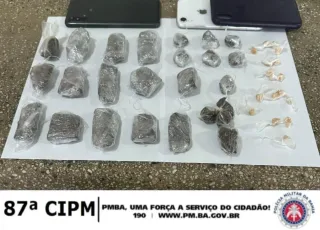 Polícia Militar prende dois indivíduos com drogas Teixeira de Freitas