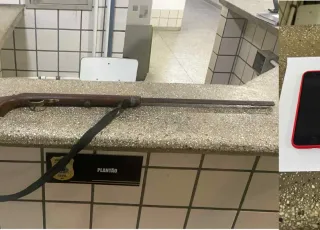 Polícia Militar prende homem armado por violência doméstica e apreende menor com cocaína em Teixeira de Freitas