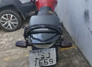 Polícia Militar prende homem com moto adulterada no centro de Teixeira de Freitas