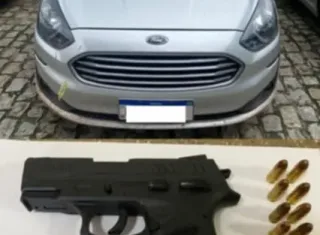 Polícia Militar prende homem de 38 anos por porte ilegal de arma de fogo em Teixeira de Freitas
