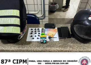 Polícia Militar prende suspeito com papelotes de cocaína em Teixeira de Freitas