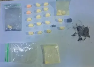 Polícia Militar prende suspeitos com cocaína, crack e LSD em Teixeira de Freitas
