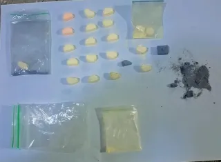 Polícia Militar prende suspeitos com cocaína, crack e LSD em Teixeira de Freitas