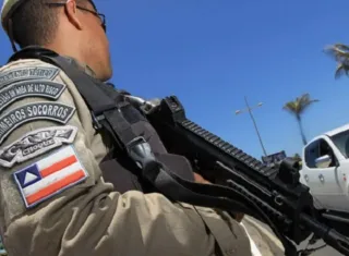 Polícia Militar reforça policiamento e nega controle do tráfico em Caraíva.