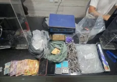 Polícia Militar tira de circulação quase 1kg de drogas em Eunápolis; traficante foi preso
