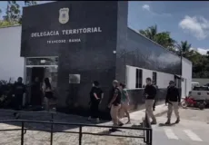  Polícia prende duas mulheres e adolescente por tráfico em aldeia indígena de Porto Seguro