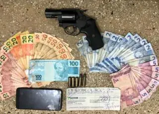 Polícia prende homem que estava atirando em rua do bairro Wilson Brito