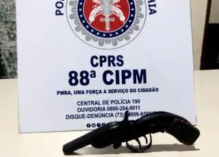 Polícia prende suspeito se ser o alvo dos atiradores que matou Gabriela na cidade do Prado com arma