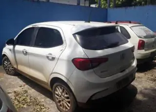 Polícia recupera carro roubado no ES que foi usado em tentativa de homicídio em Teixeira