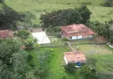 Polícia resgata 39 internos e investiga clínica por tortura, homicídios e cárcere privado na Bahia