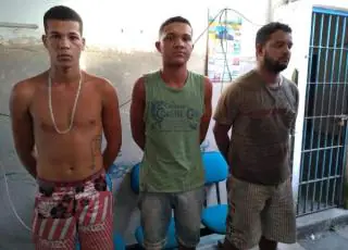 Policiais da 43ª CIPM prendem três indivíduos com drogas em Itamaraju