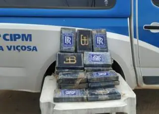 Policiais da 89ª CIPM recuperam quase 60 quilos de pasta base de cocaína na praia de Nova Viçosa