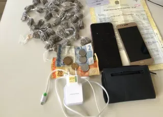 Policiais militares da 44ª CIPM apreendem adolescente com drogas em Lajedão