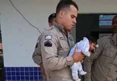 PMs salvam recém-nascido em Porto Seguro