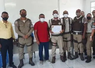 Policial Militar da 43ª CIPM é homenageado por cidadão itamarajuense