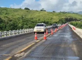 Ponte do Jequitinhonha deve ser parcialmente reaberta nos próximos dias, anuncia Rui Costa