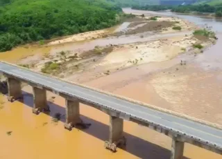 Ponte sobre o Rio Jequitinhonha volta a ser interditada para veículos pesados na BR-101
