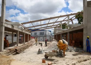 Praça da Bíblia: obras na Rua Gourmet avançam em Teixeira de Freitas