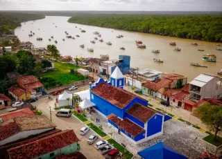 Praça histórica em Nova Viçosa é revitalizada