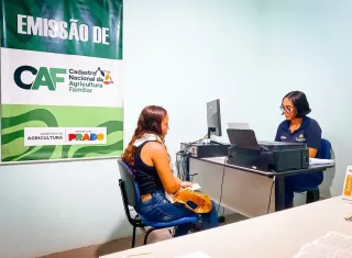 Prado fortalece agricultura familiar com emissão de cadastro para produtores rurais