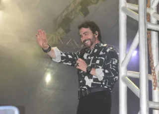 Prado vive noite histórica de fé e emoção com Padre Fábio de Melo na Festa de Nossa Senhora da Purificação