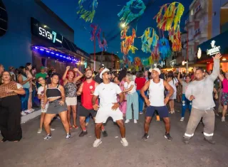 Pré-Carnaval Abre Alas em grande estilo em Teixeira de Freitas e reúne multidão na Rua da Pituba