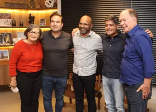 Prefeita de São Sebastião do Passé declara apoio a ACM Neto na disputa pelo governo
