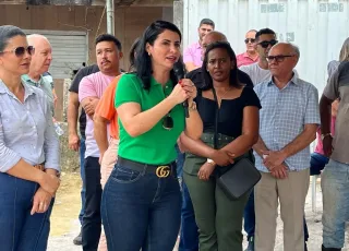 Prefeita Luciana Machado anuncia várias obras para a comunidade de Colônia Nova durante evento festivo